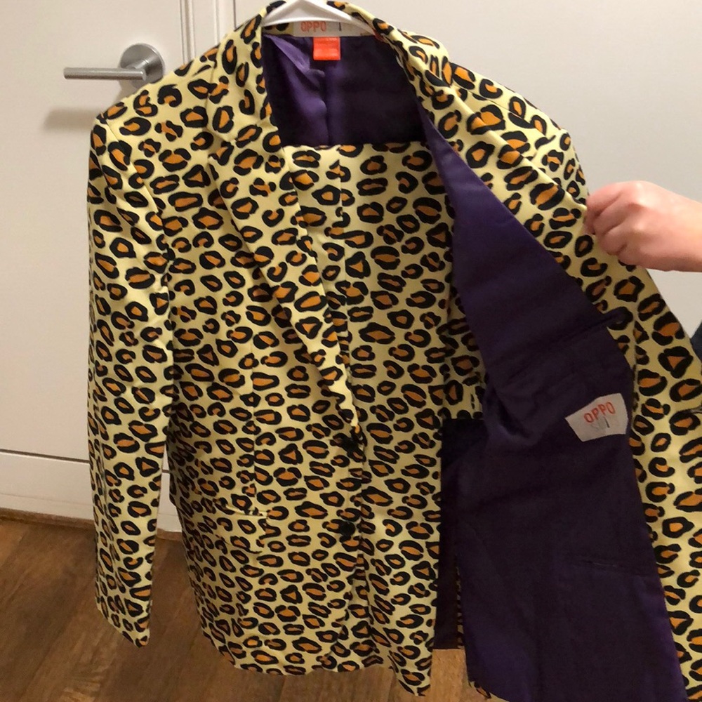Man suit - Picture 4 of 5